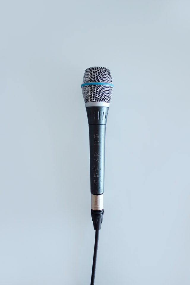 A Microphone to represent English Speaking Skills
